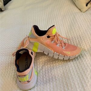 nike woman’s sneaker